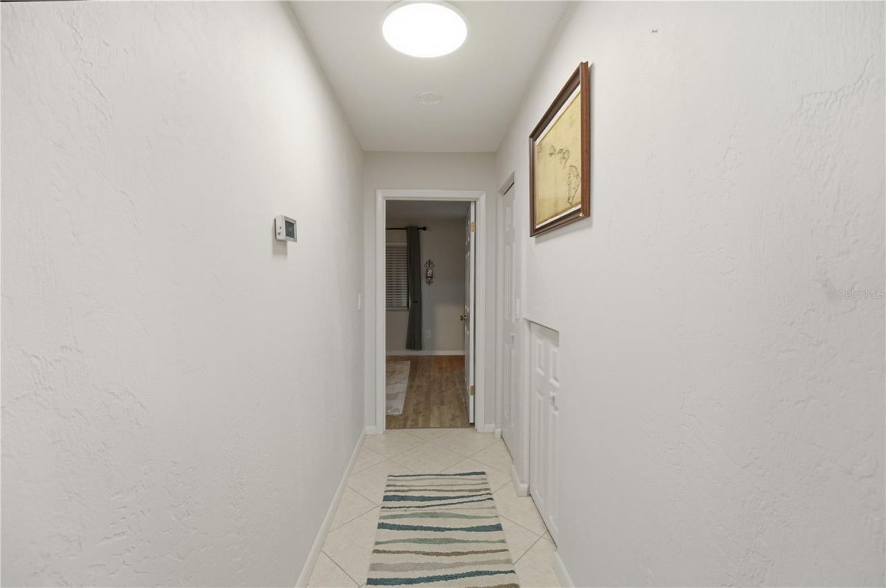 Photo 16 of 20: Downstairs Hallway