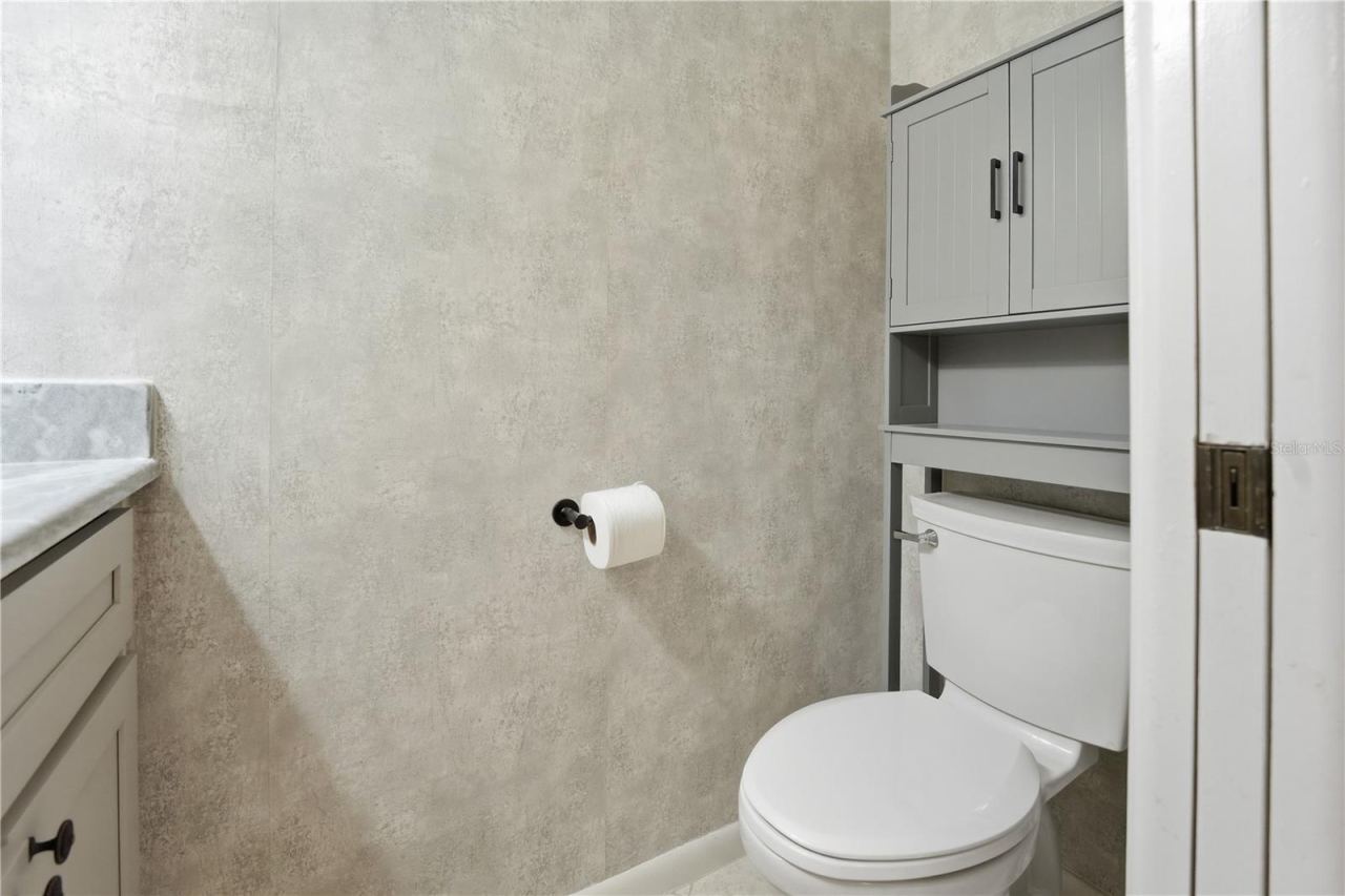 Photo 18 of 20: Half Bath