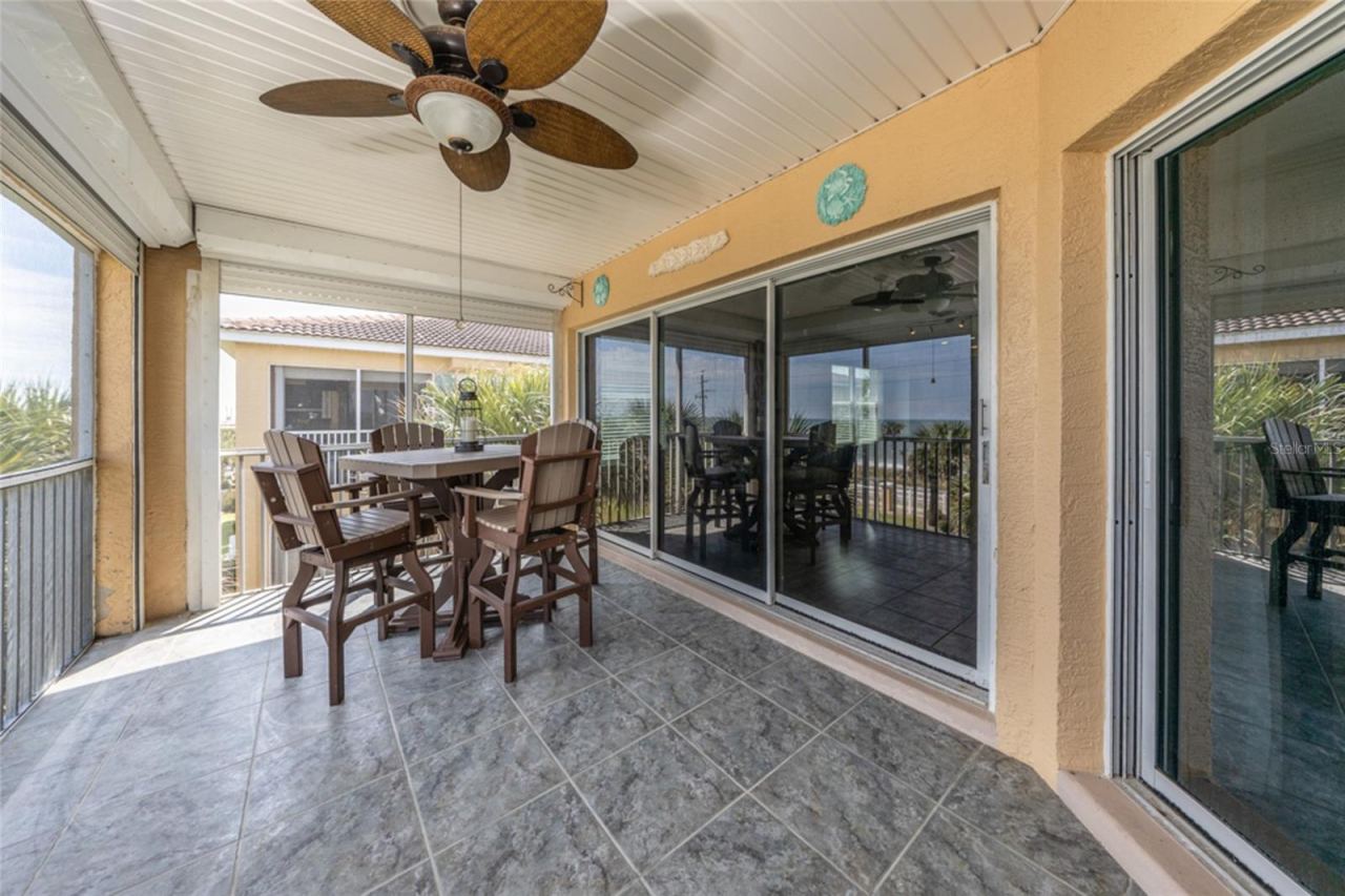 Photo 15 of 20: Large Patio Off Livingroom