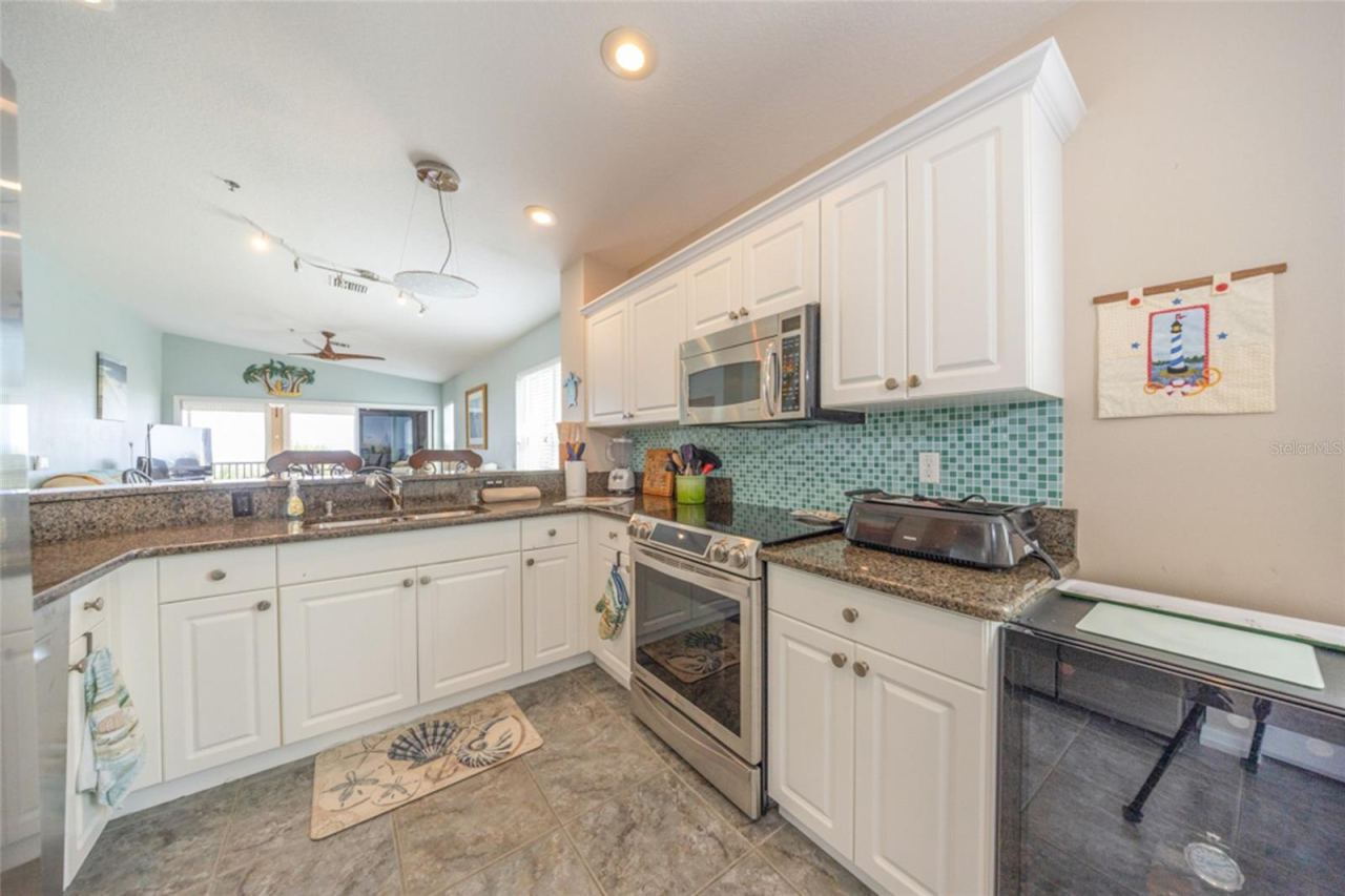 Photo 4 of 20: Gourmet Kitchen