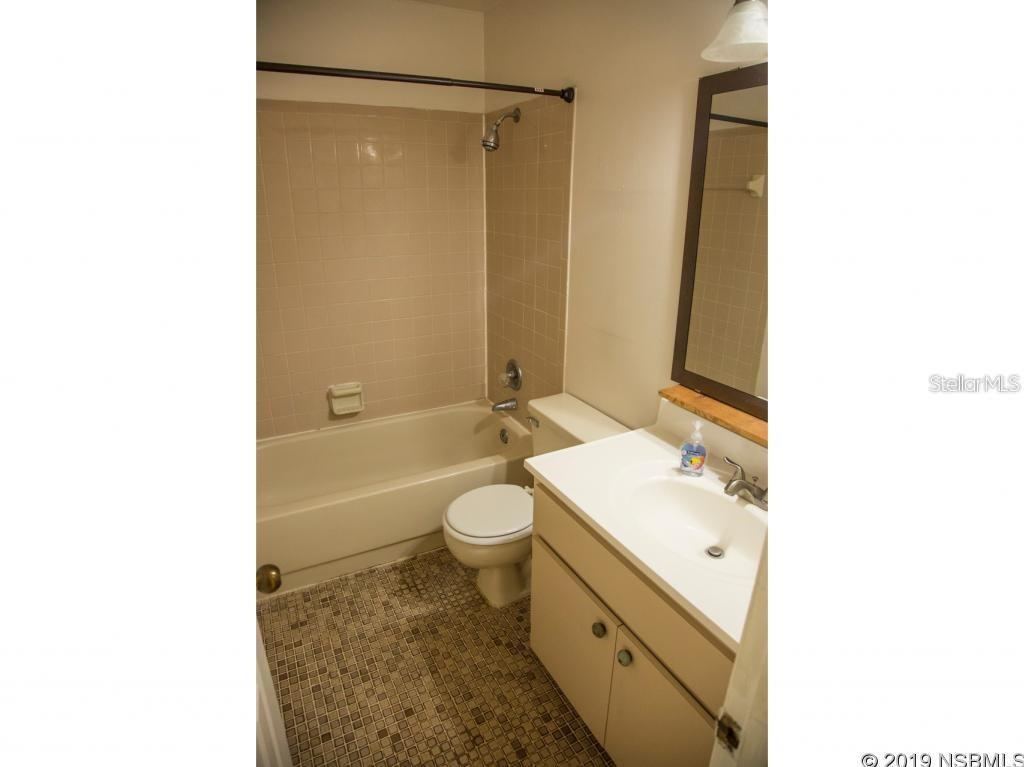 Photo 6 of 20