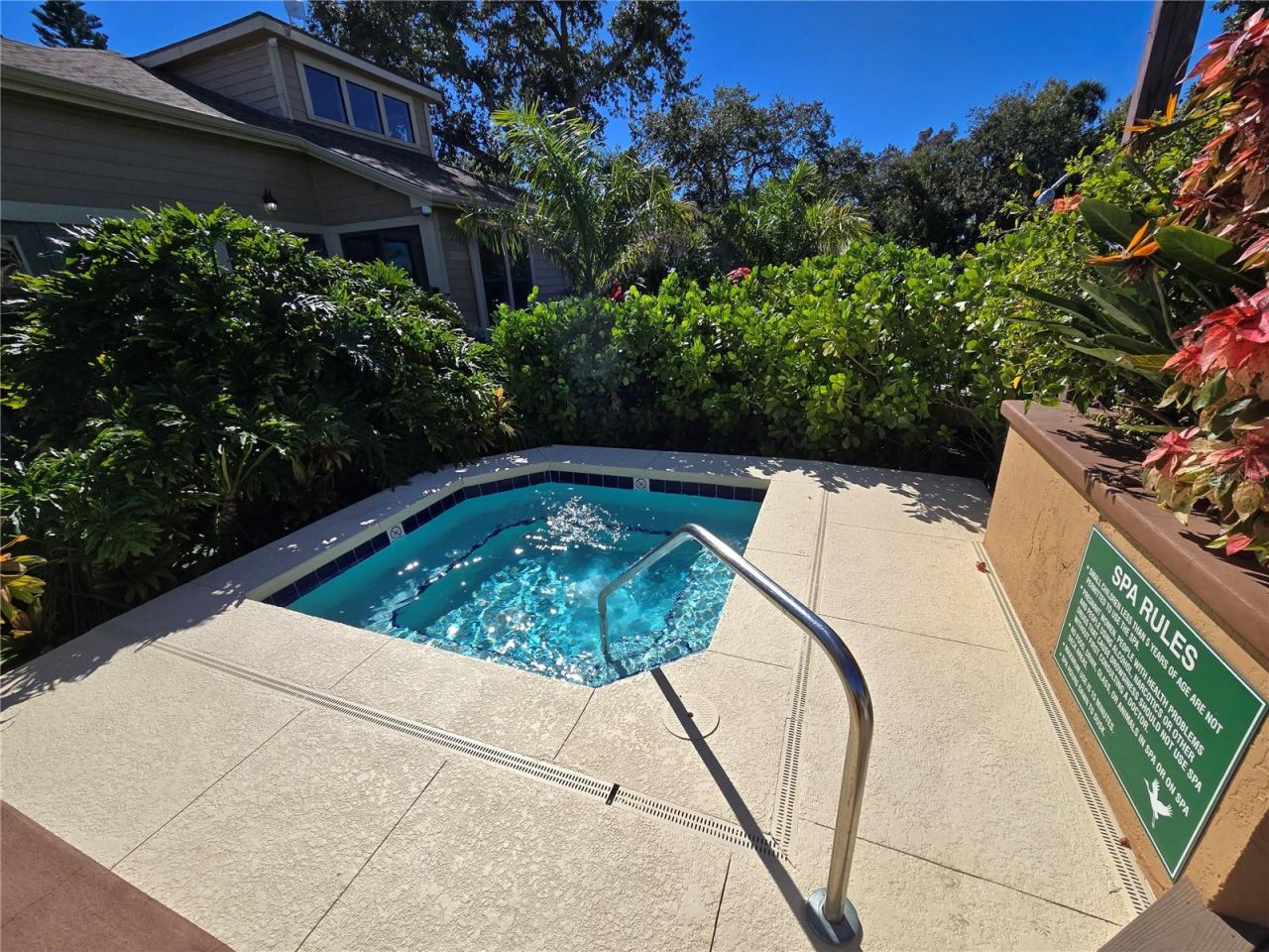 Photo 16 of 20