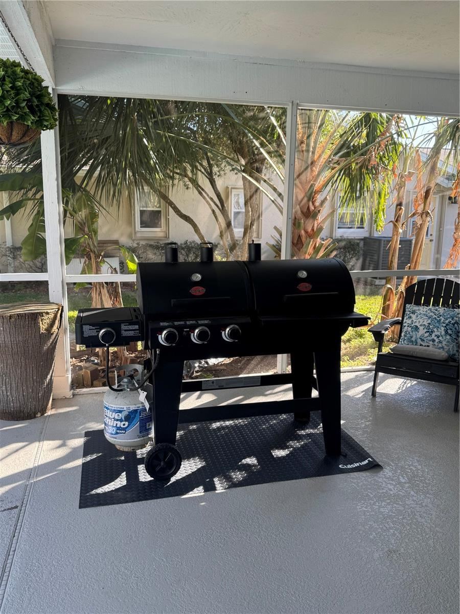 Photo 10 of 20