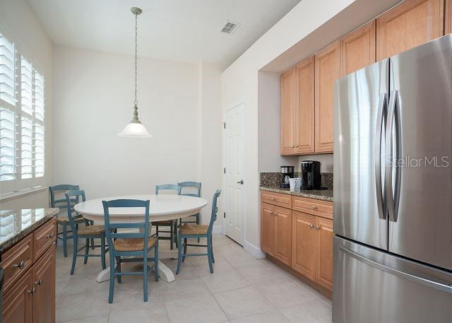 Photo 12 of 20: Enormous kitchen with breakfast nook