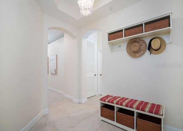 Photo 3 of 20: Entry Foyer