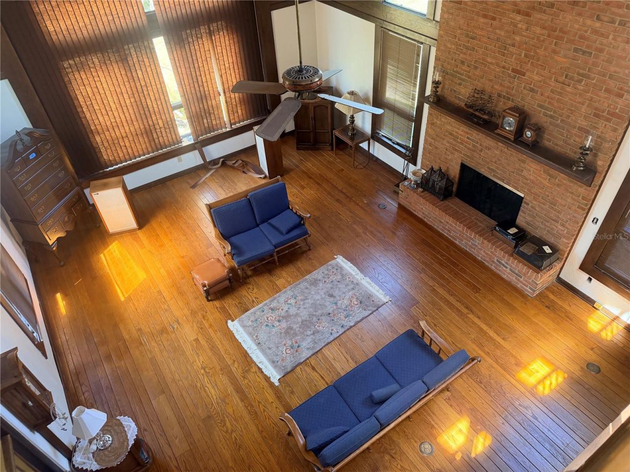 Photo 4 of 20: view of LR from 2nd floor