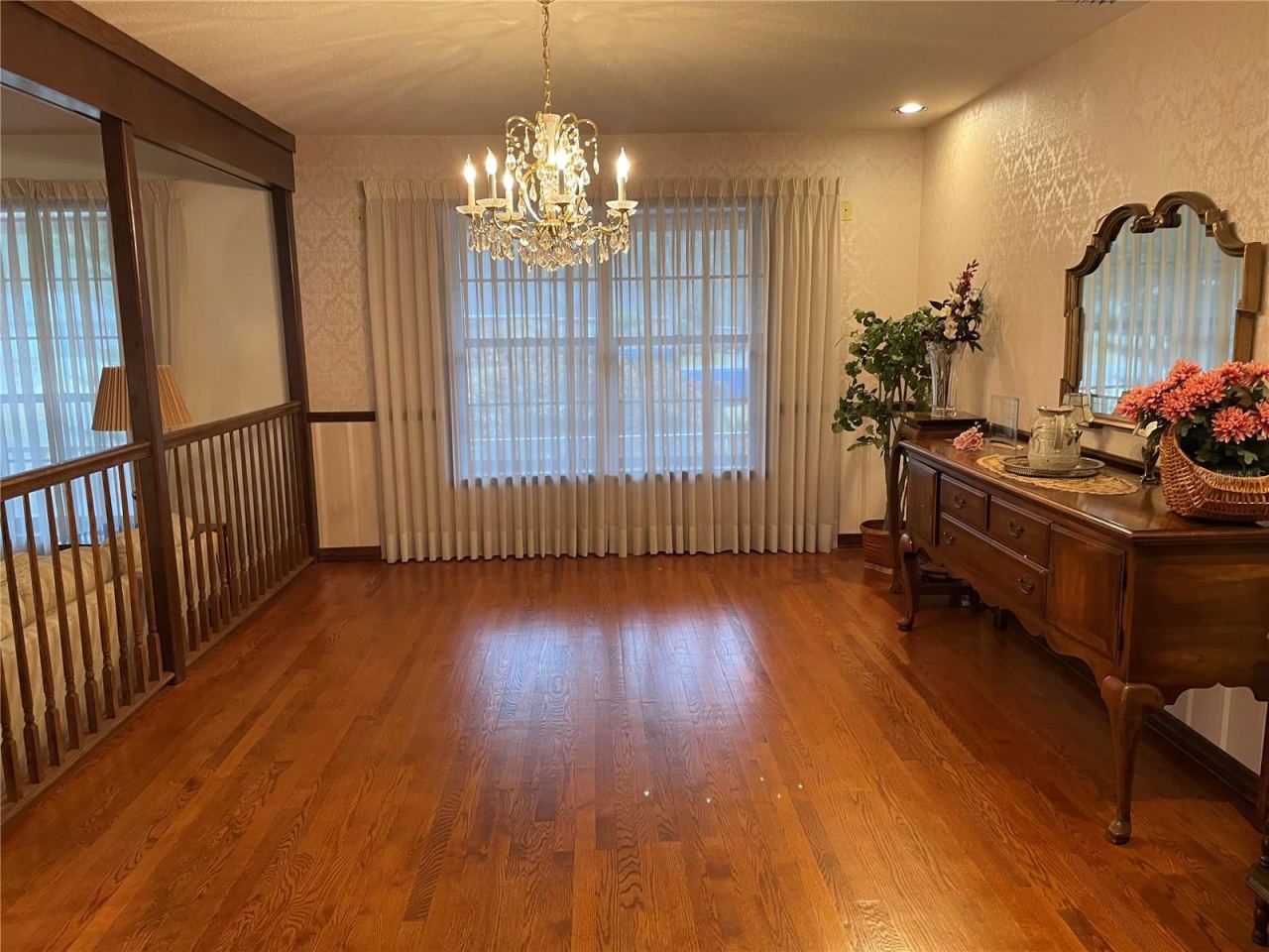 Photo 15 of 20: dining room