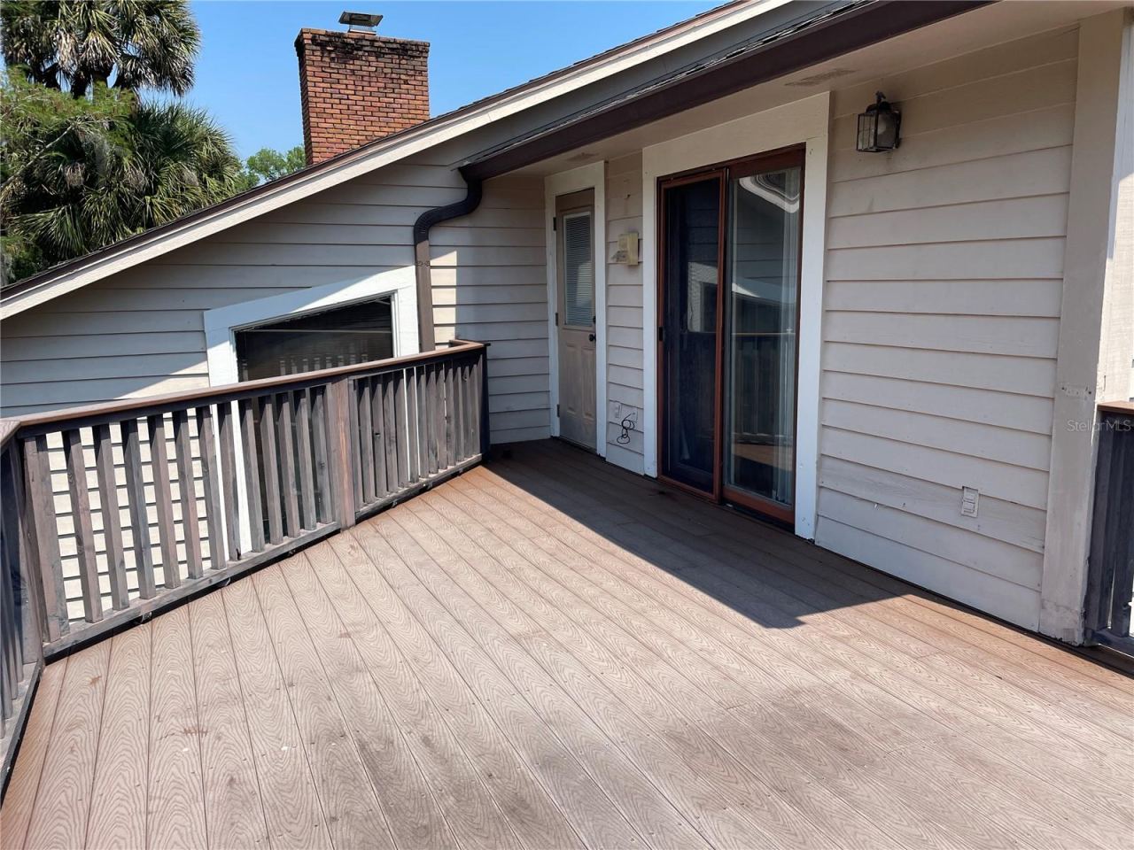 Photo 18 of 20: upstairs deck