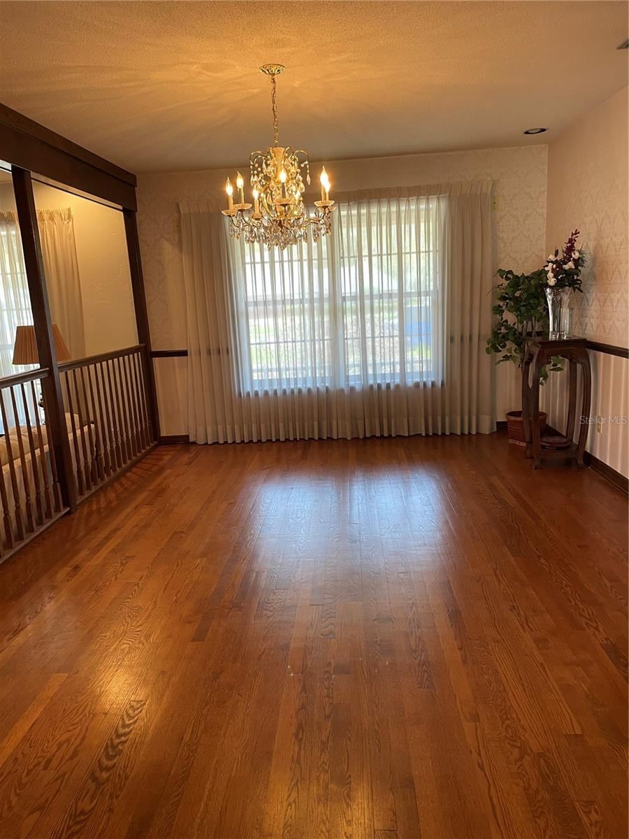 Photo 8 of 20: formal dining area