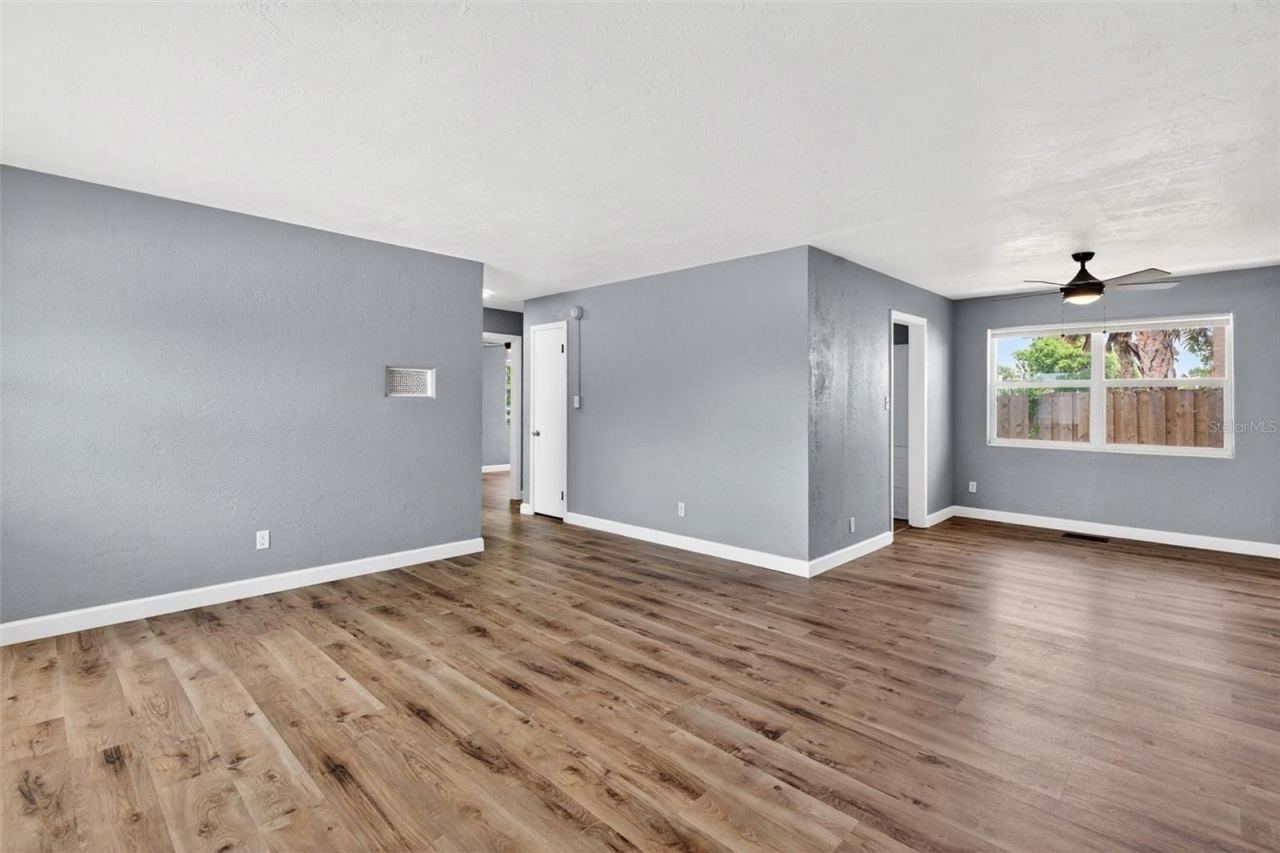 Photo 4 of 20