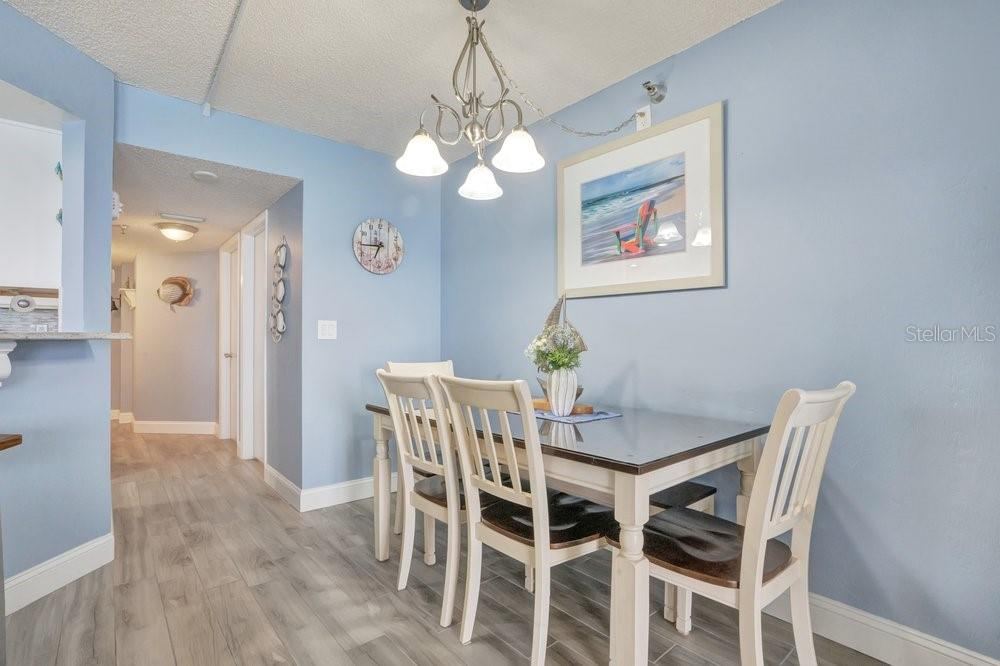 Photo 16 of 20: Dining Area