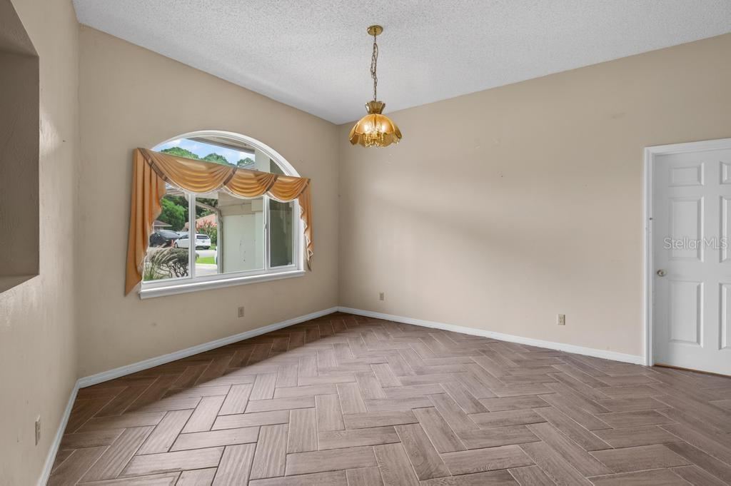 Photo 14 of 20