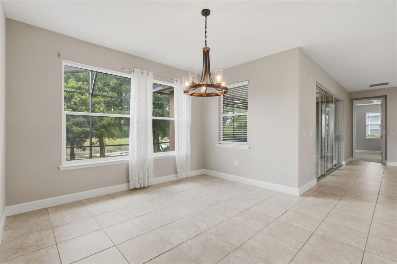 Photo 12 of 20: DINING AREA