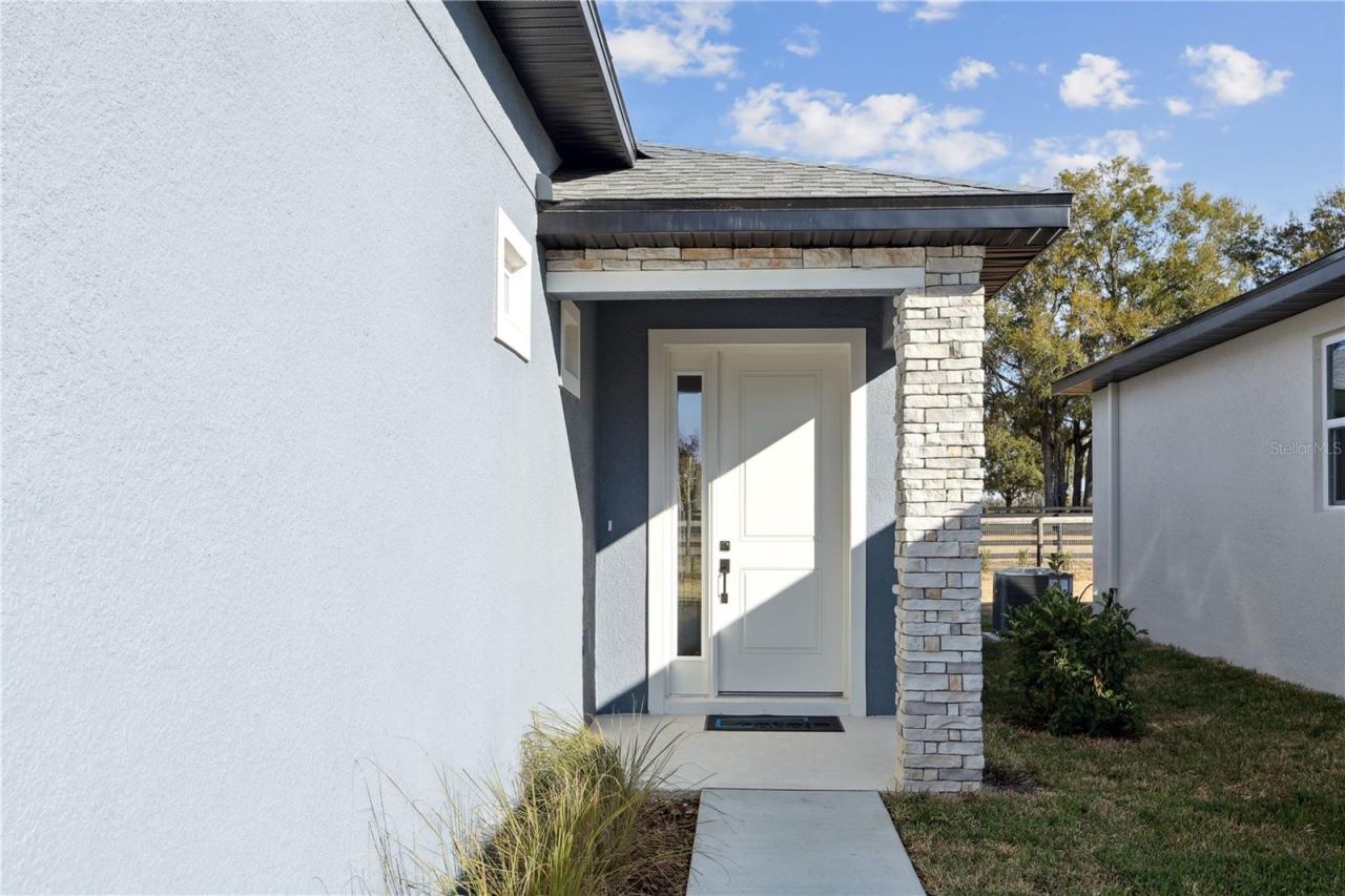 Photo 4 of 20: Photos are of same model with similiar finishes