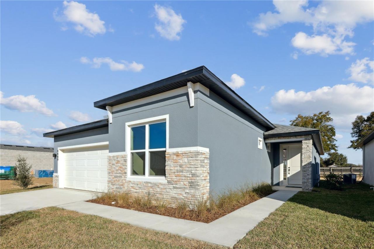 Photo 3 of 20: Photos are of same model with similiar finishes