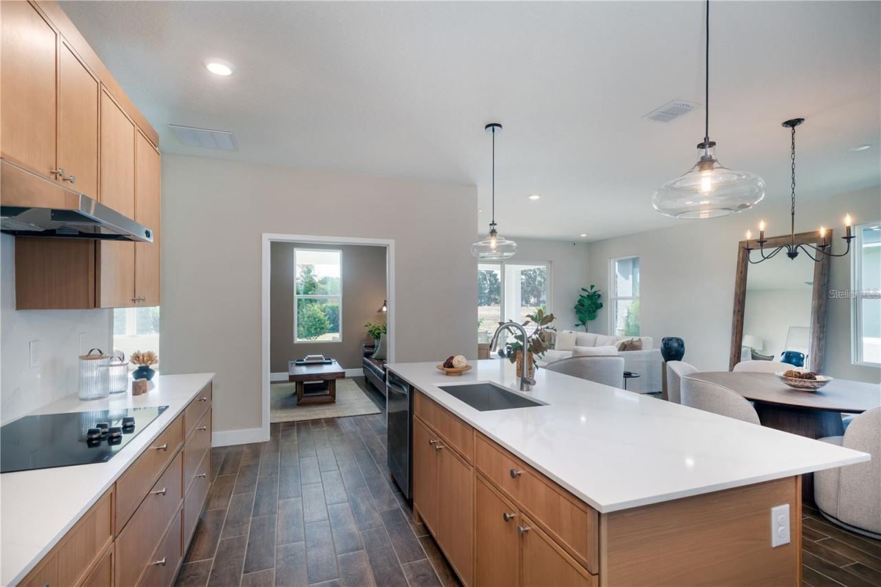Photo 10 of 20: Photos are of same model with similiar finishes