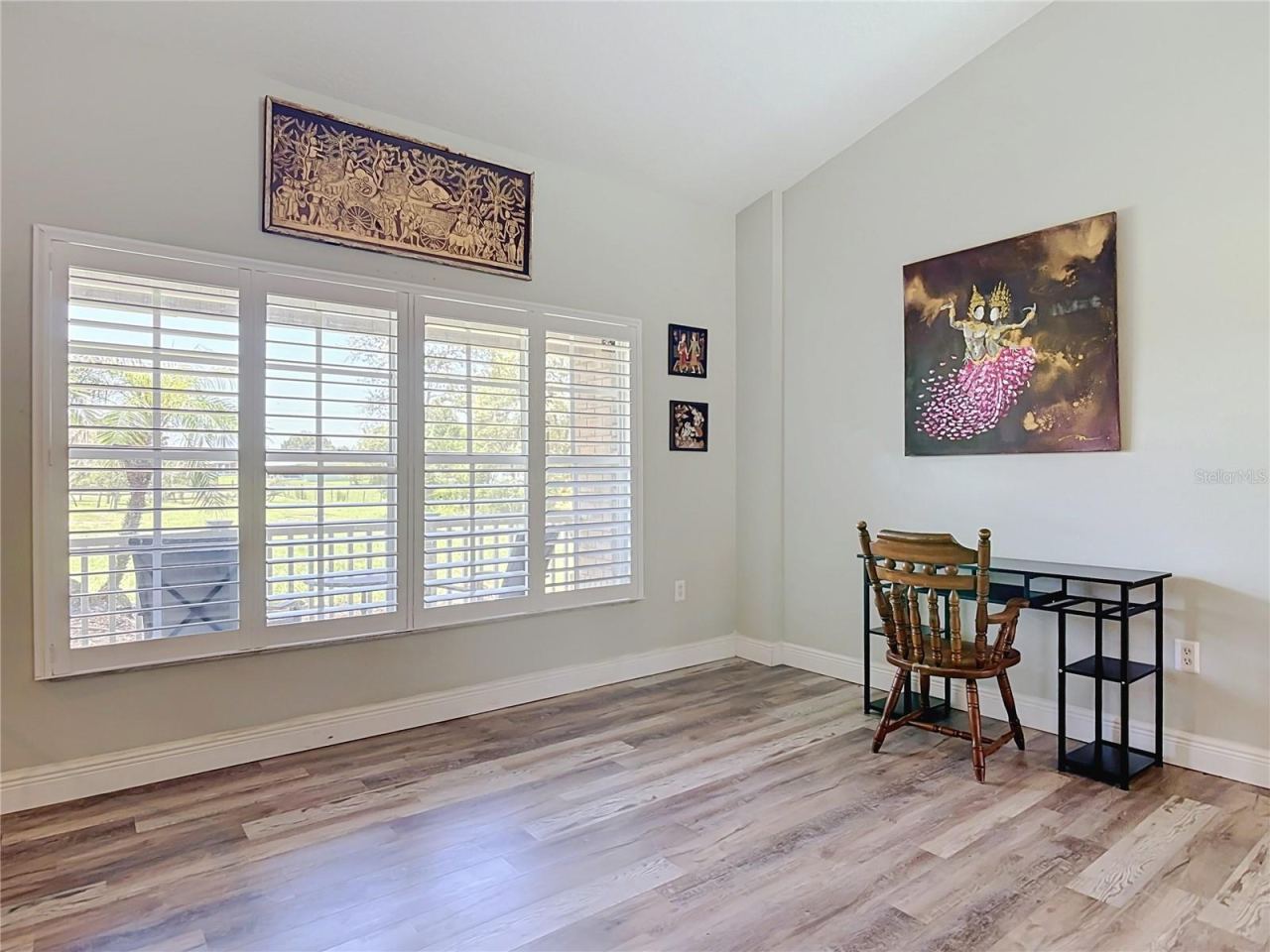 Photo 6 of 20: Formal Living