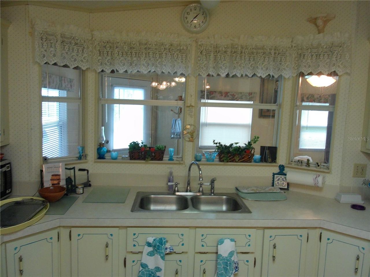 Photo 11 of 20