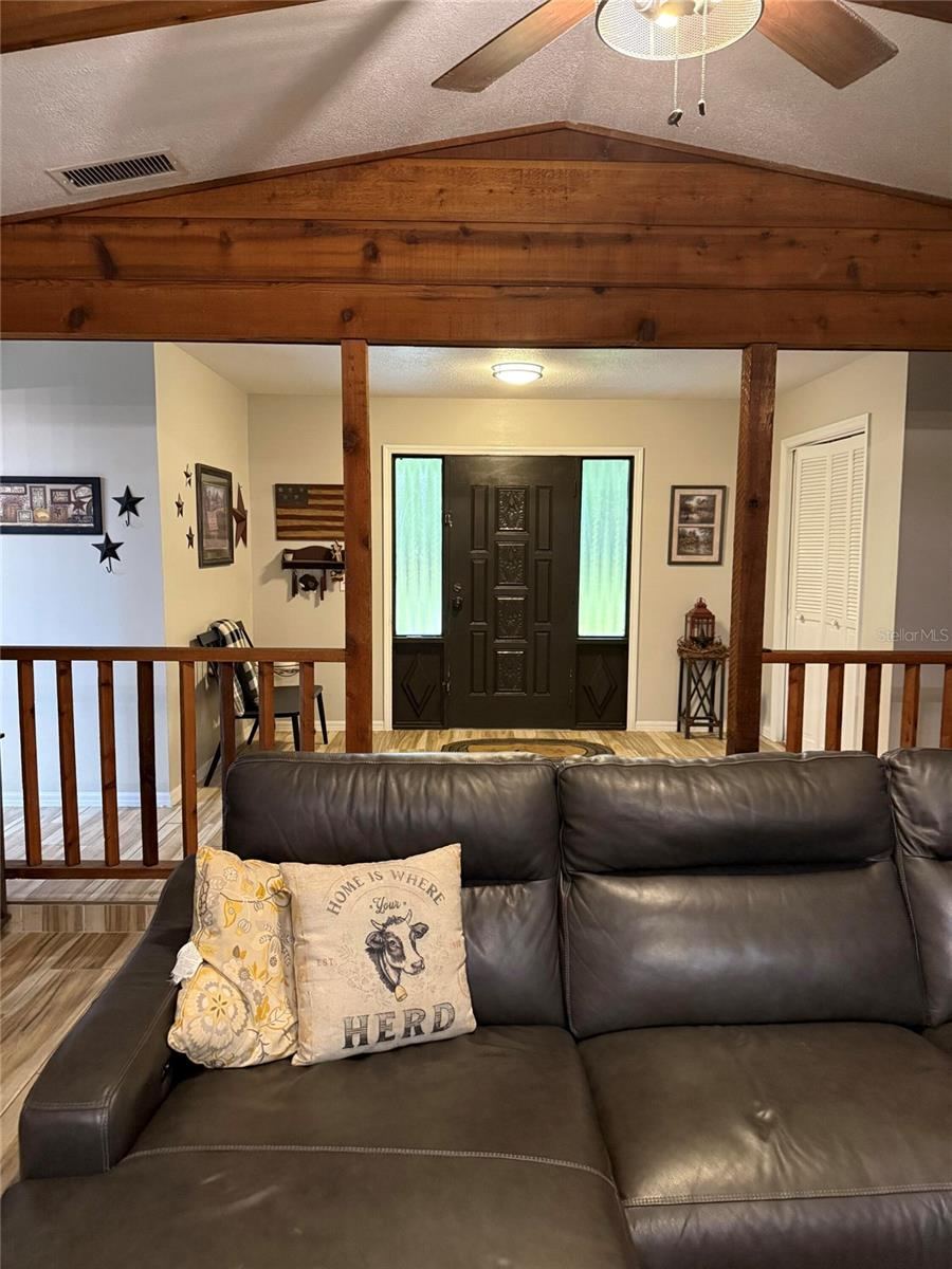 Photo 14 of 20