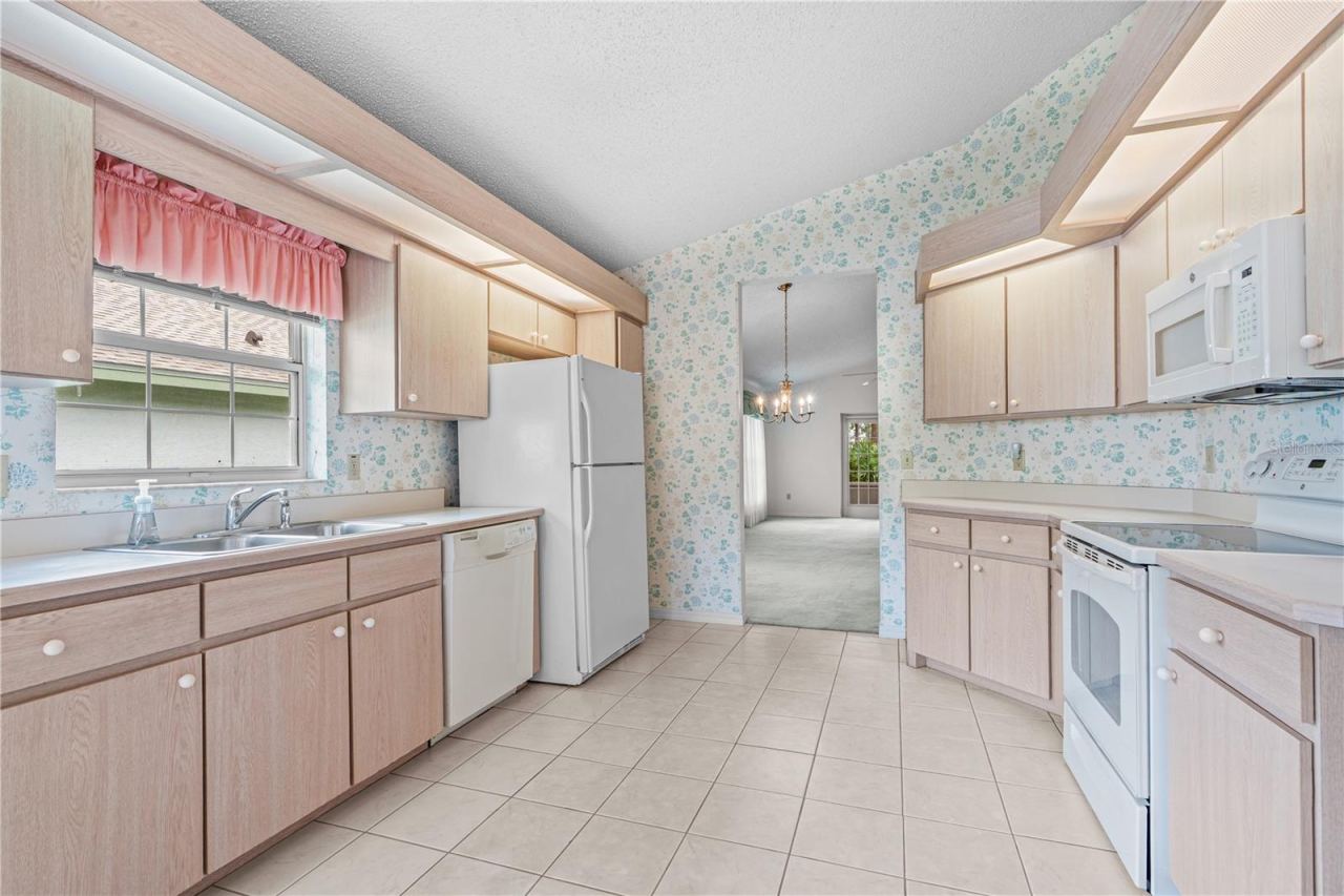 Photo 13 of 20: Plenty of Cabinet Space in Kitchen