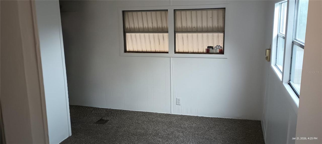 Photo 12 of 17: front bedroom