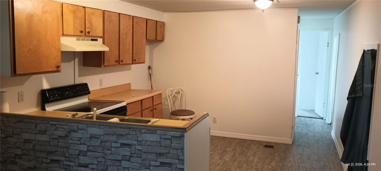 Photo 5 of 17: Modern kitchen