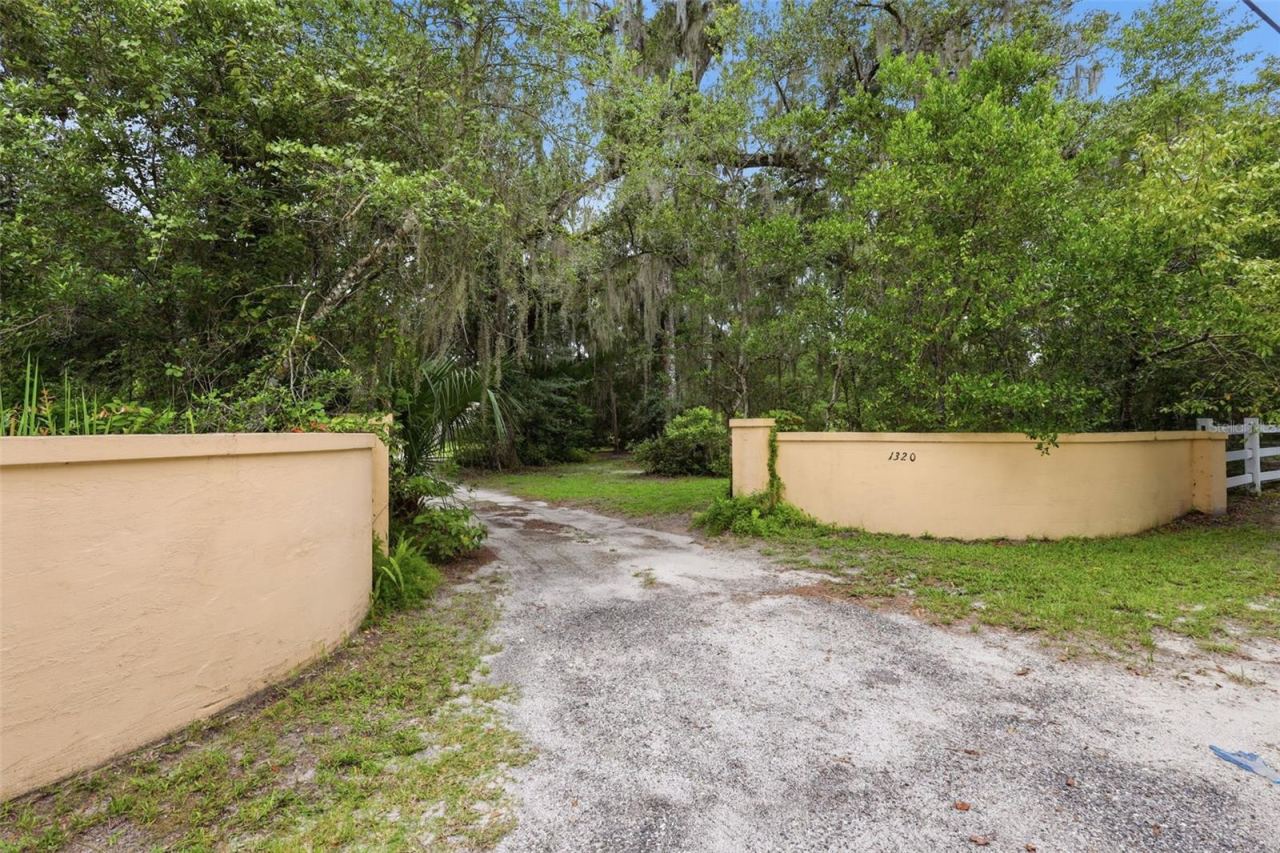 Photo 2 of 20: DRIVEWAY ENTRANCE