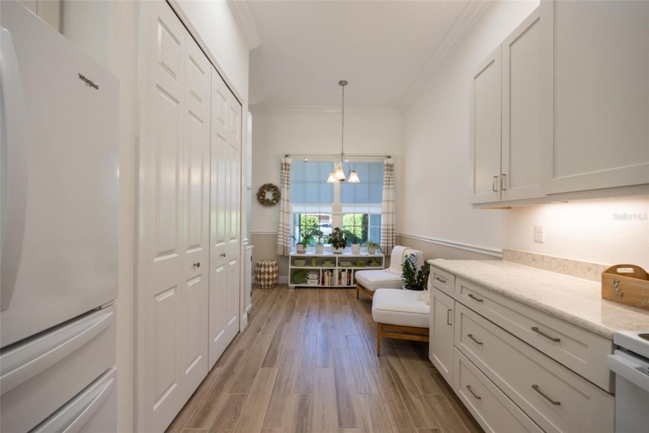 Photo 10 of 20