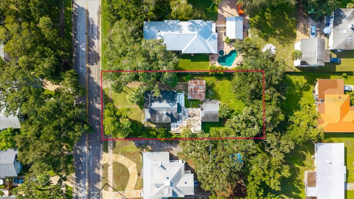Photo 2 of 8: Huge Lot -- 75 x 160 **Lot has since been cleared**