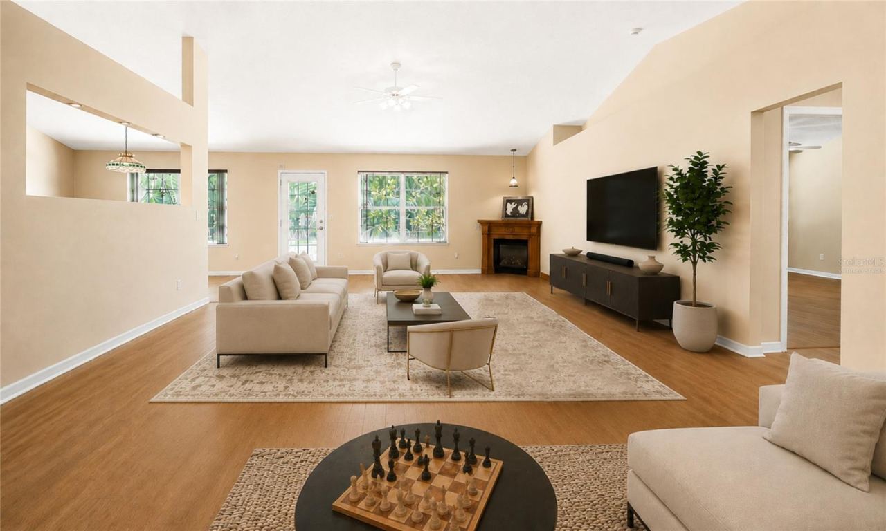 Photo 14 of 20: Virtually Staged Great Room
