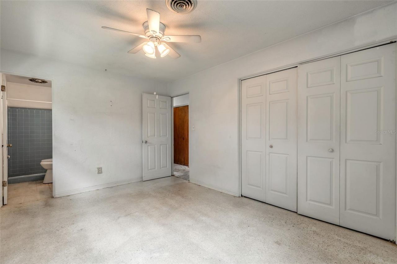 Photo 14 of 20