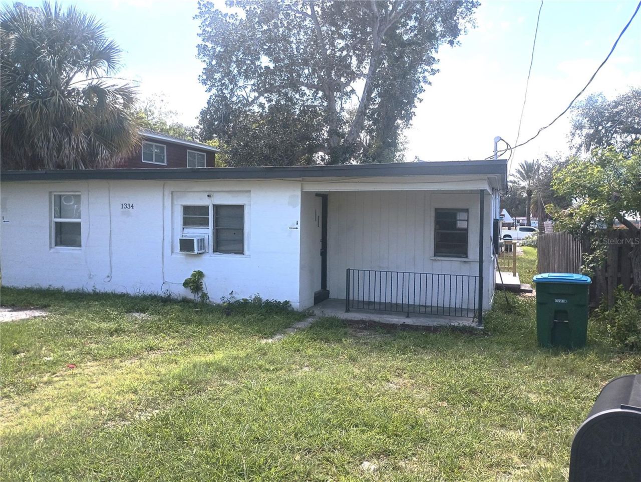 Photo 1 of 14: Front