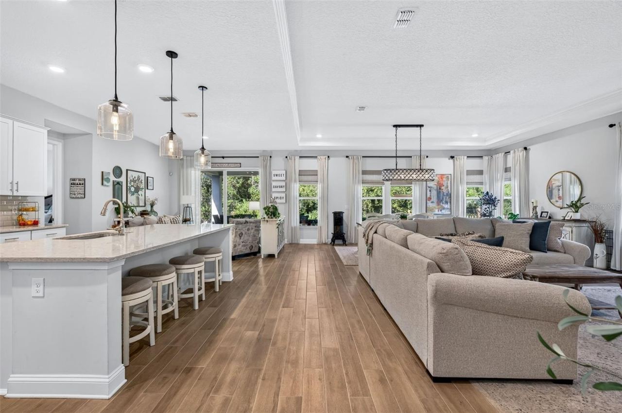 Photo 14 of 20