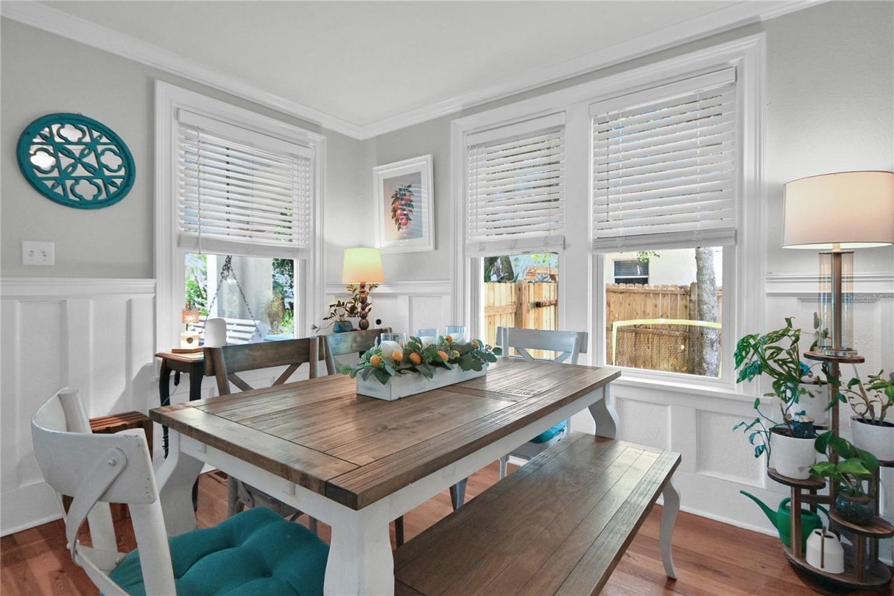 Photo 18 of 20: Dining Room.