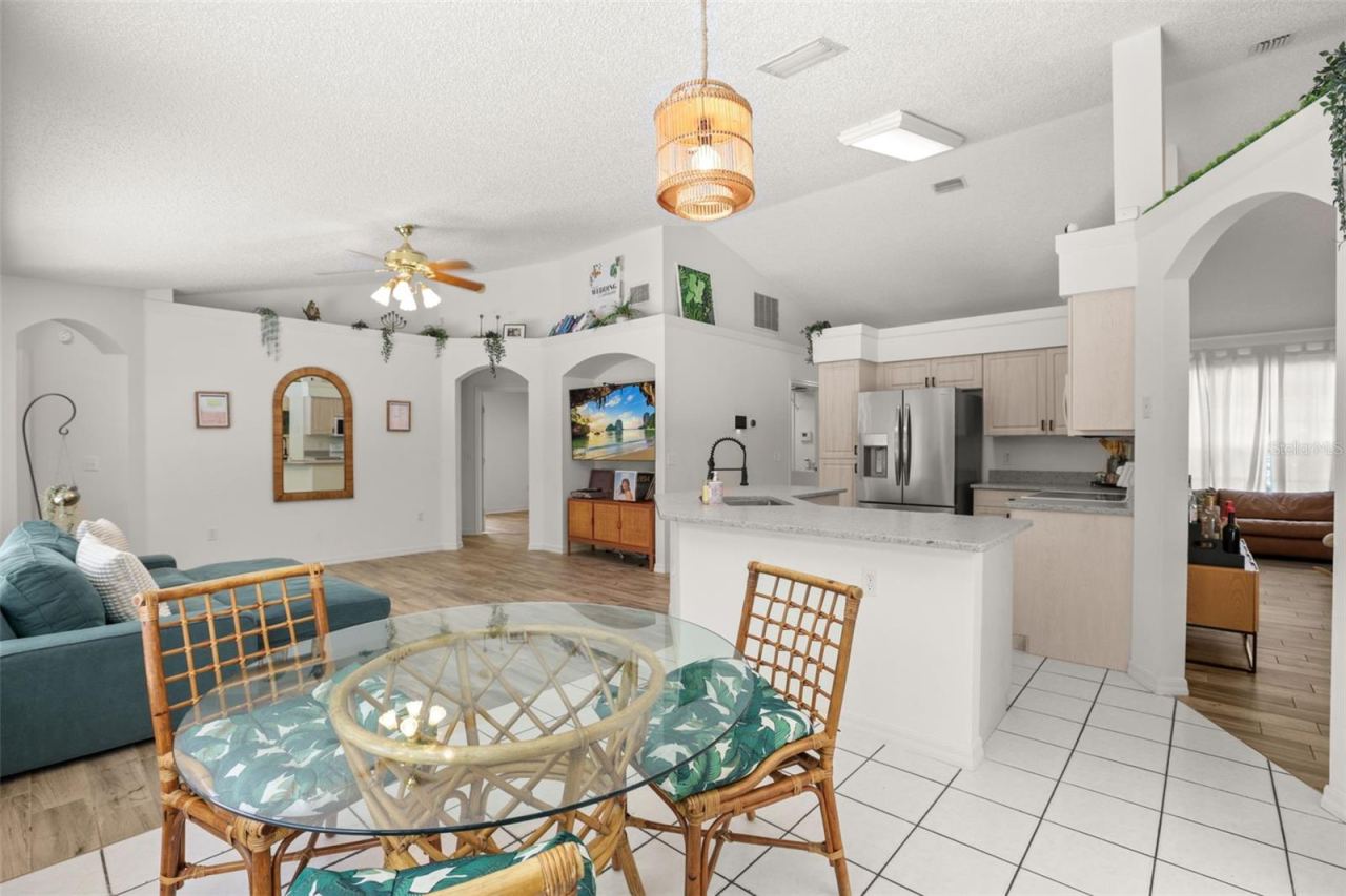Photo 15 of 20: open layout dinning area