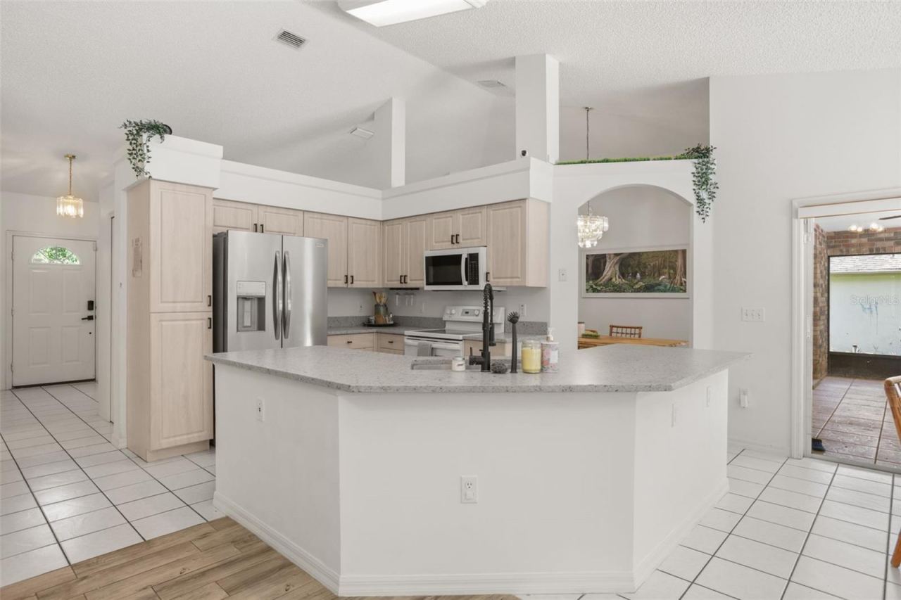 Photo 16 of 20: front look of the kitchen