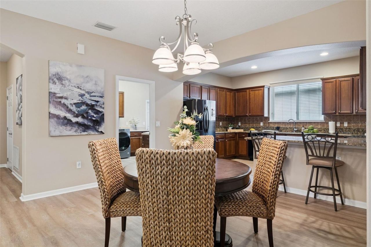Photo 10 of 20: View of the Dining & Kitchen areas