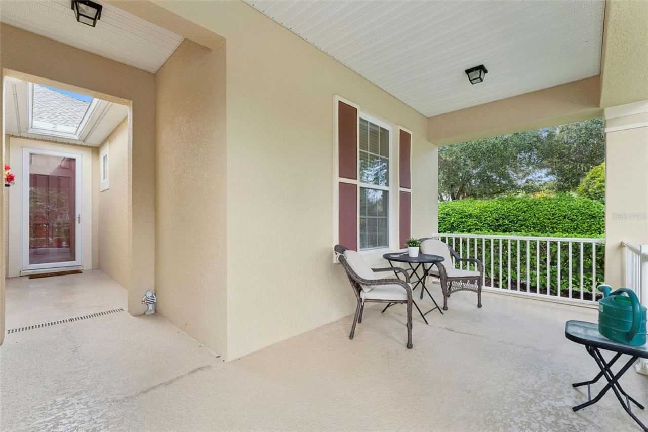 Photo 2 of 20: Spacious 13'6" x 8' Front Porch & glass storm door at Front Door