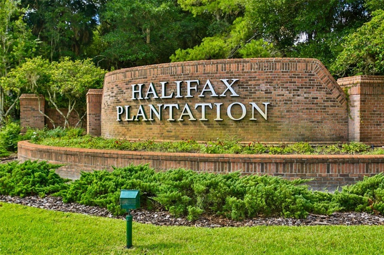 Photo 2 of 20: Community marker