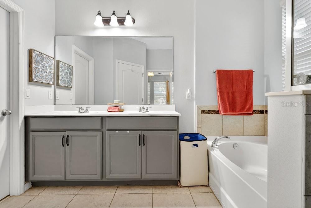 Photo 16 of 20: Primary Bathroom