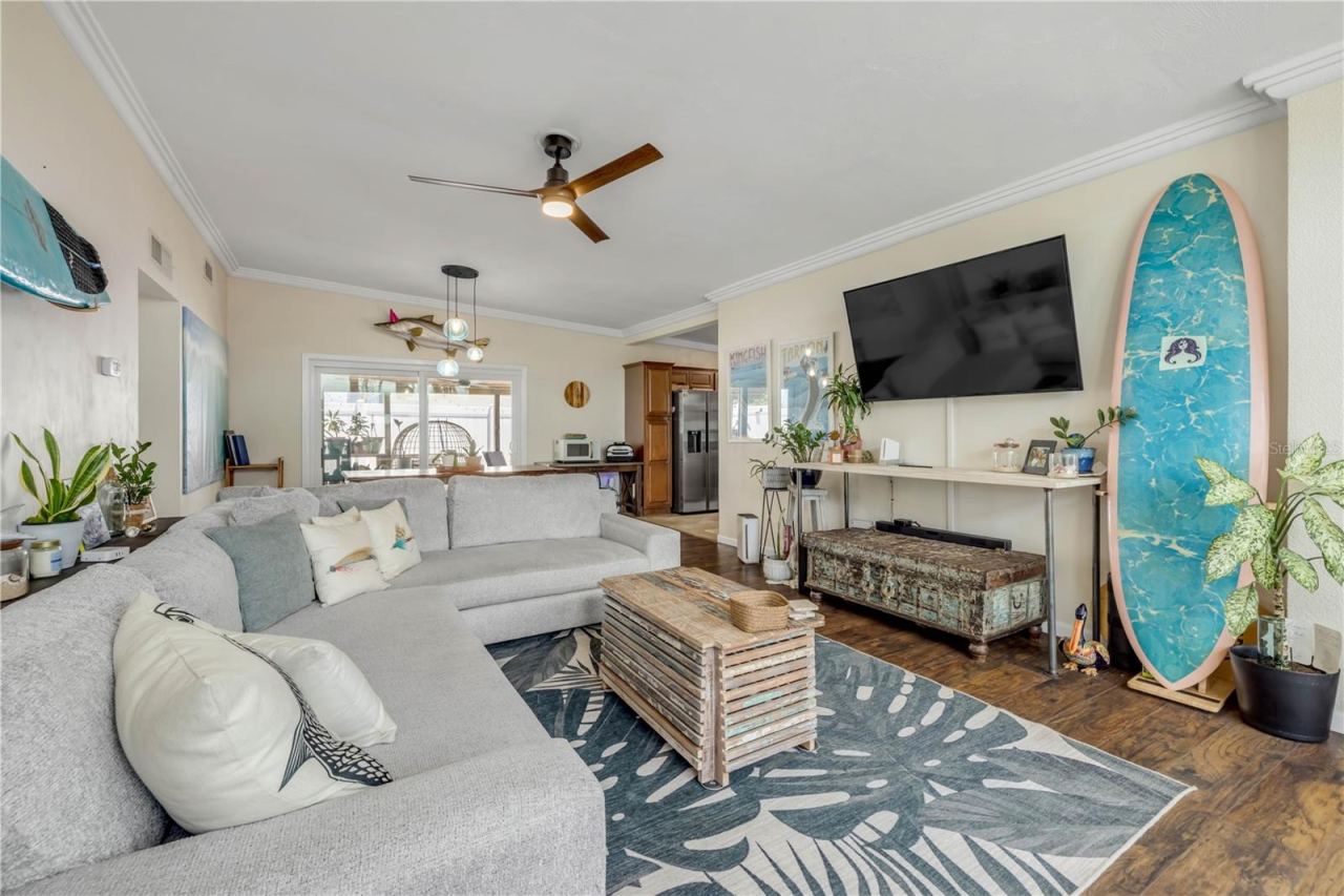 Photo 8 of 20: Alternate living-room view showing the seating area and room layout.