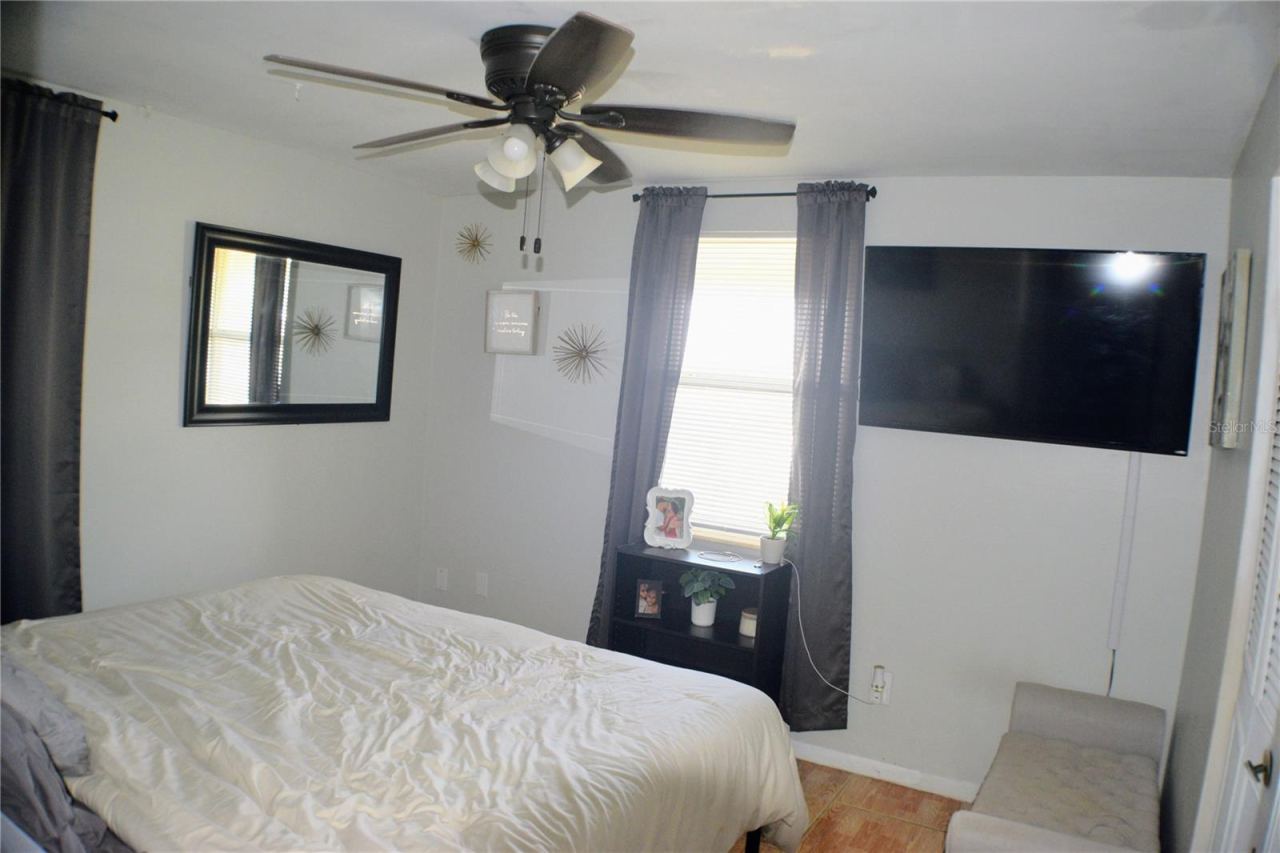 Photo 5 of 12: 2nd Bedroom