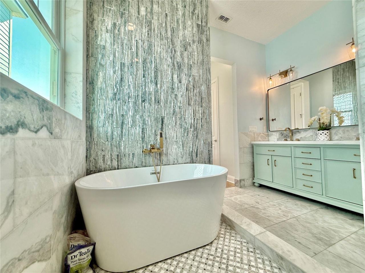 Photo 5 of 20: 2nd Floor Primary Bath