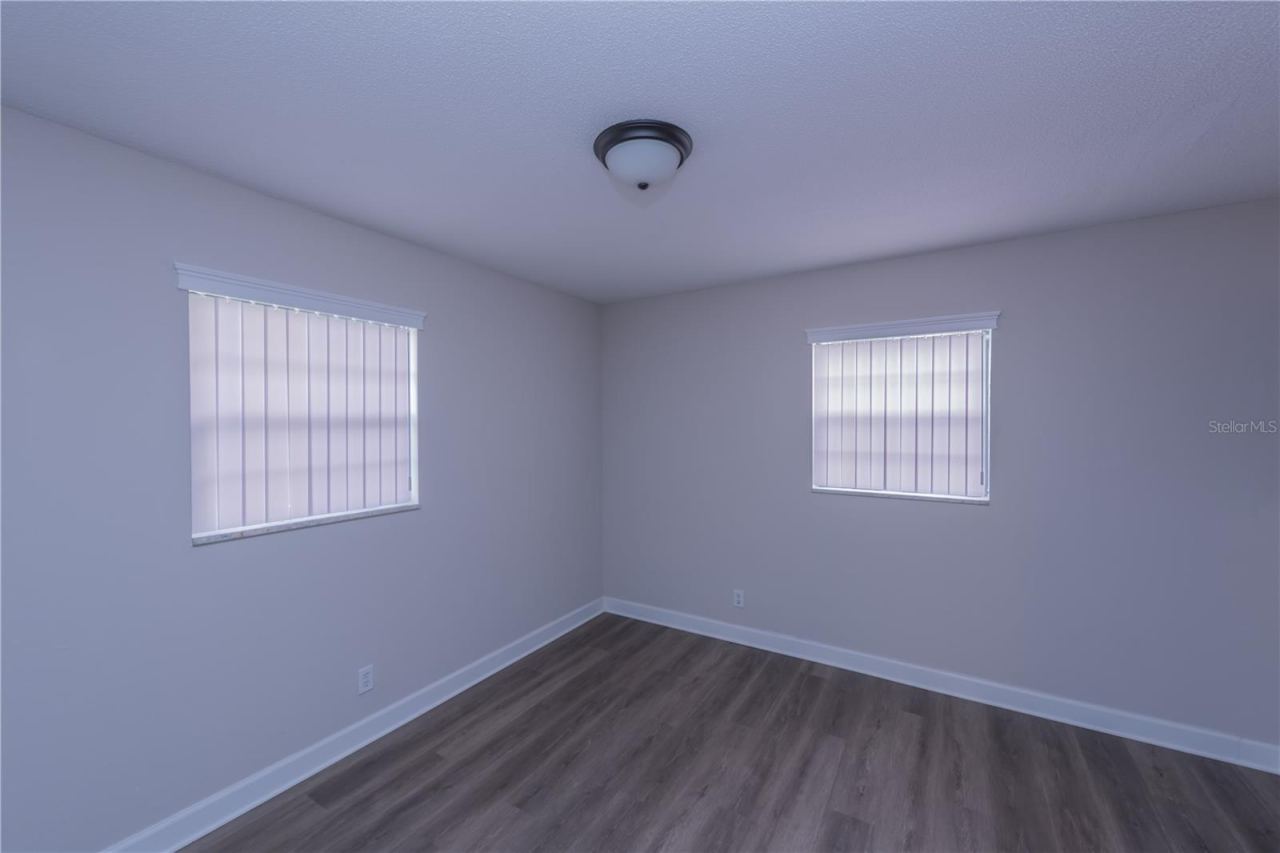 Photo 18 of 20