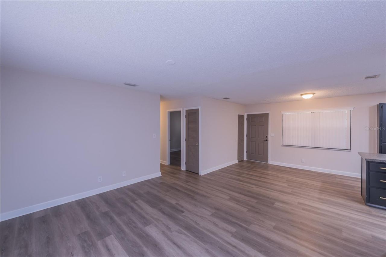 Photo 9 of 20