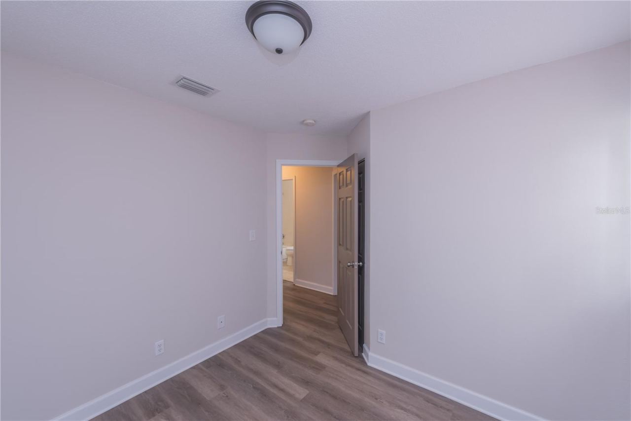 Photo 16 of 20