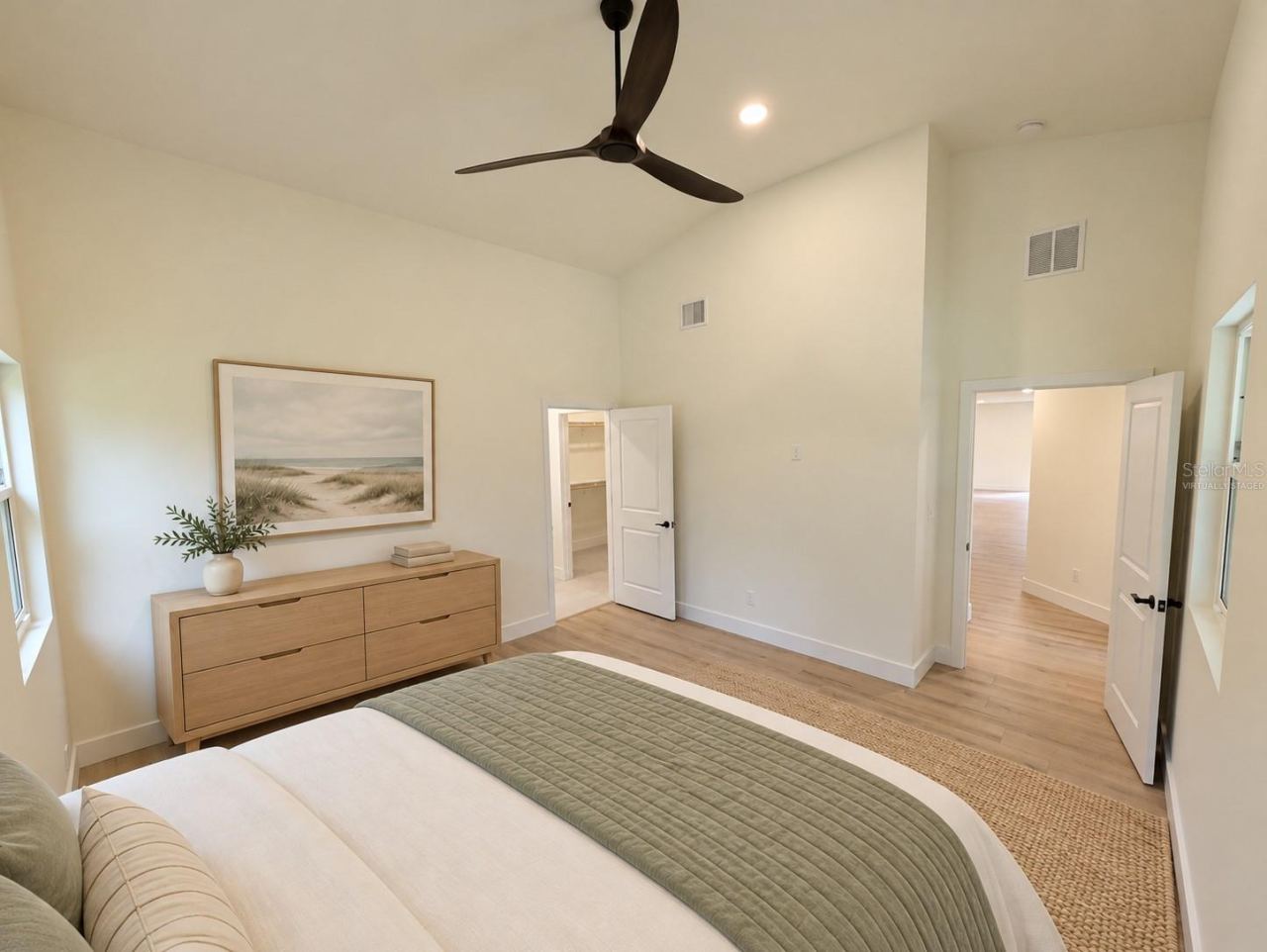 Photo 20 of 20: Primary Bedroom Virtually staged