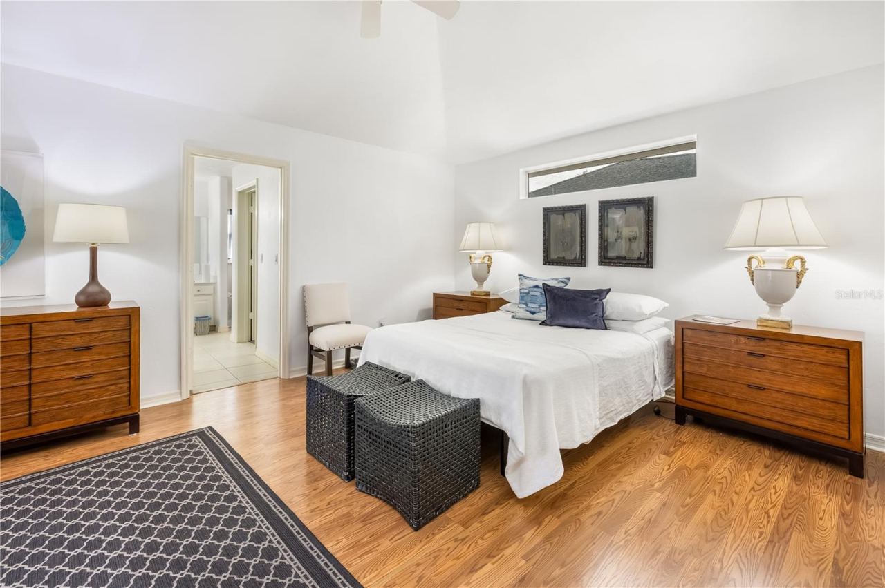 Photo 13 of 20