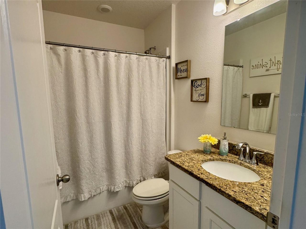 Photo 11 of 20: Bathroom 2