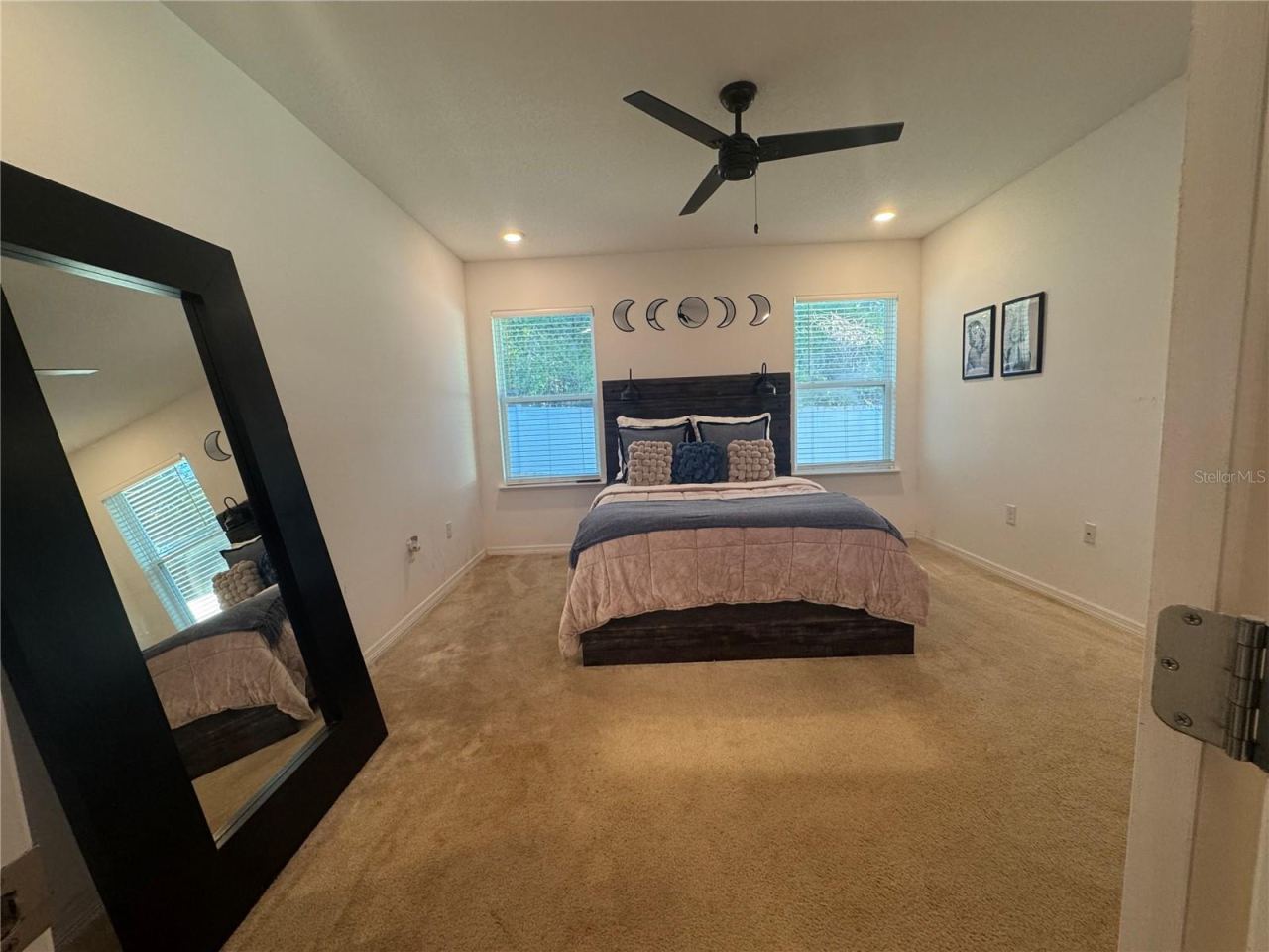 Photo 16 of 20: Master Bedroom